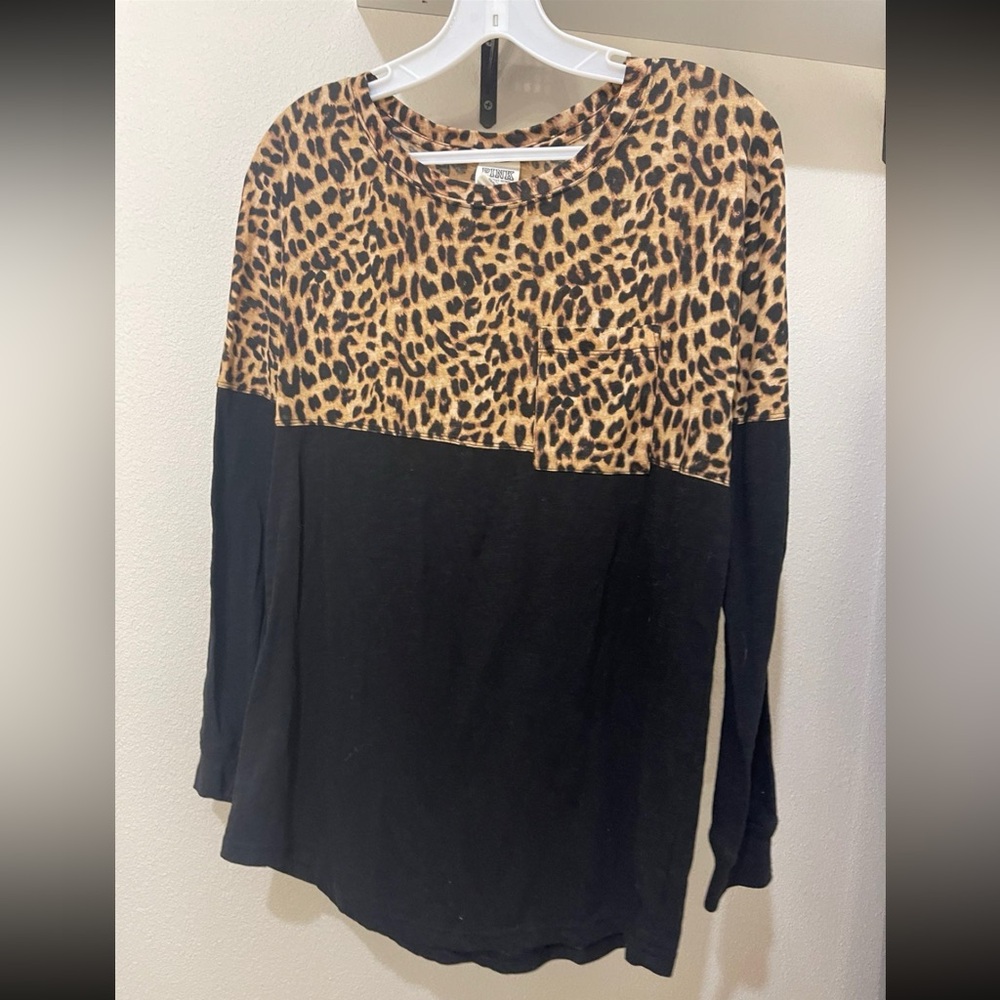 PINK Victoria's Secret Leopard Long Sleeve